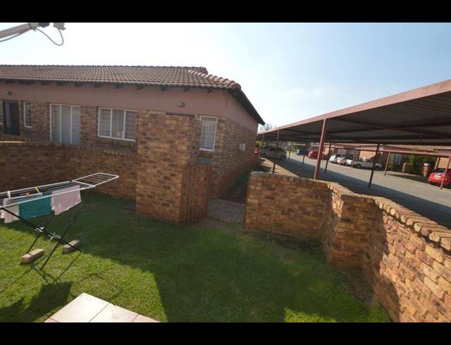 2 BEDROOM PROPERTY TO RENT IN VAALPARK
